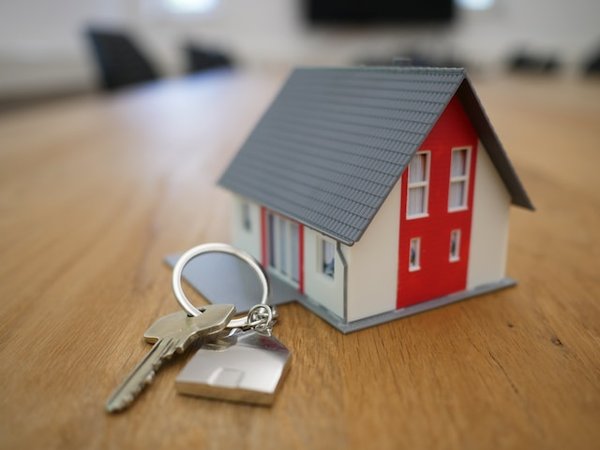 Quel type de prêt choisir pour investir dans l'immobilier de prestige dans les Alpilles ?